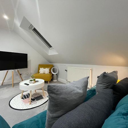 Unique Luxury Detached Apartment In Windsor That Sleeps 4 Dış mekan fotoğraf