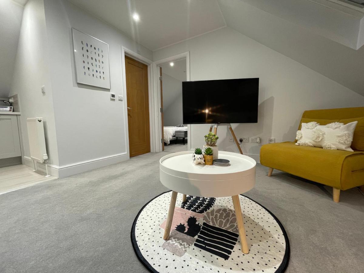 Unique Luxury Detached Apartment In Windsor That Sleeps 4 Dış mekan fotoğraf